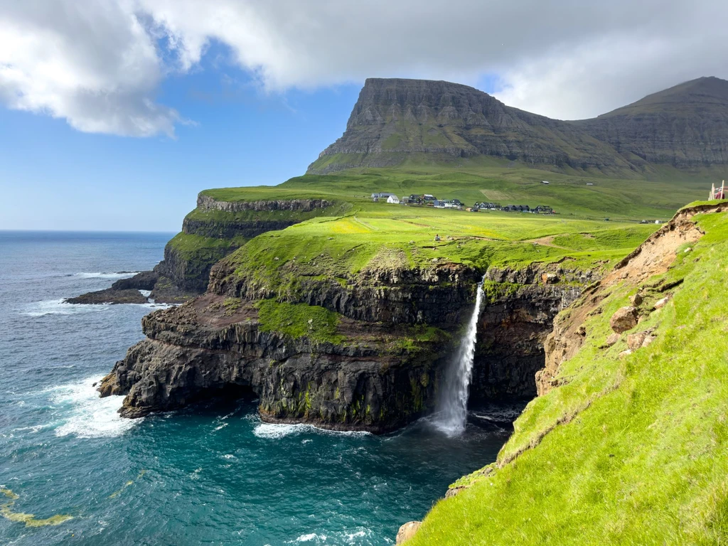 Faroes by Boat